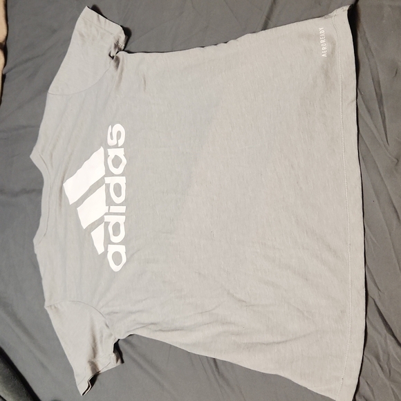 𝅺womens Adidas tshirt. Sz medium - Picture 2 of 2